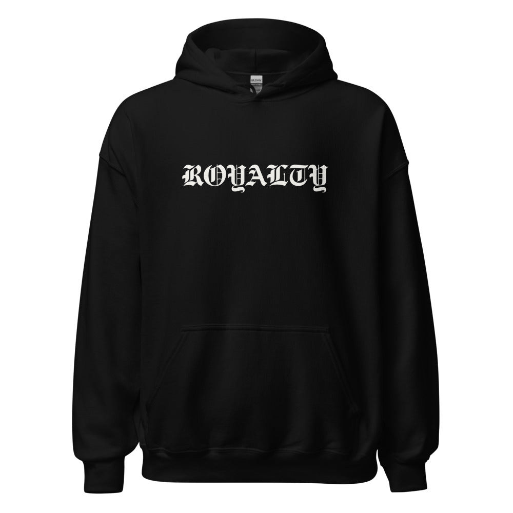 Hoodie ROYALTY blackletter negro, vista frontal, pecho central