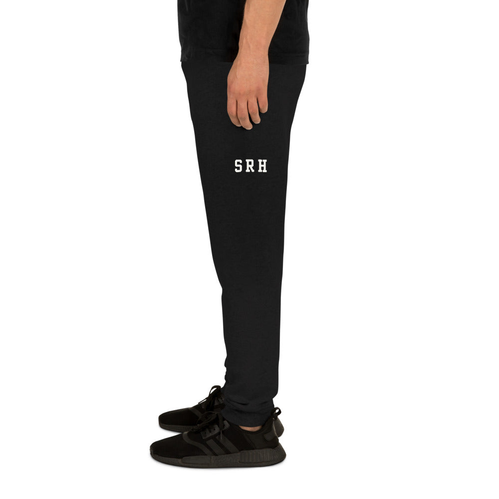 Jogger Street Royalty SRH Varsity negro, detalle estampado pierna izquierda