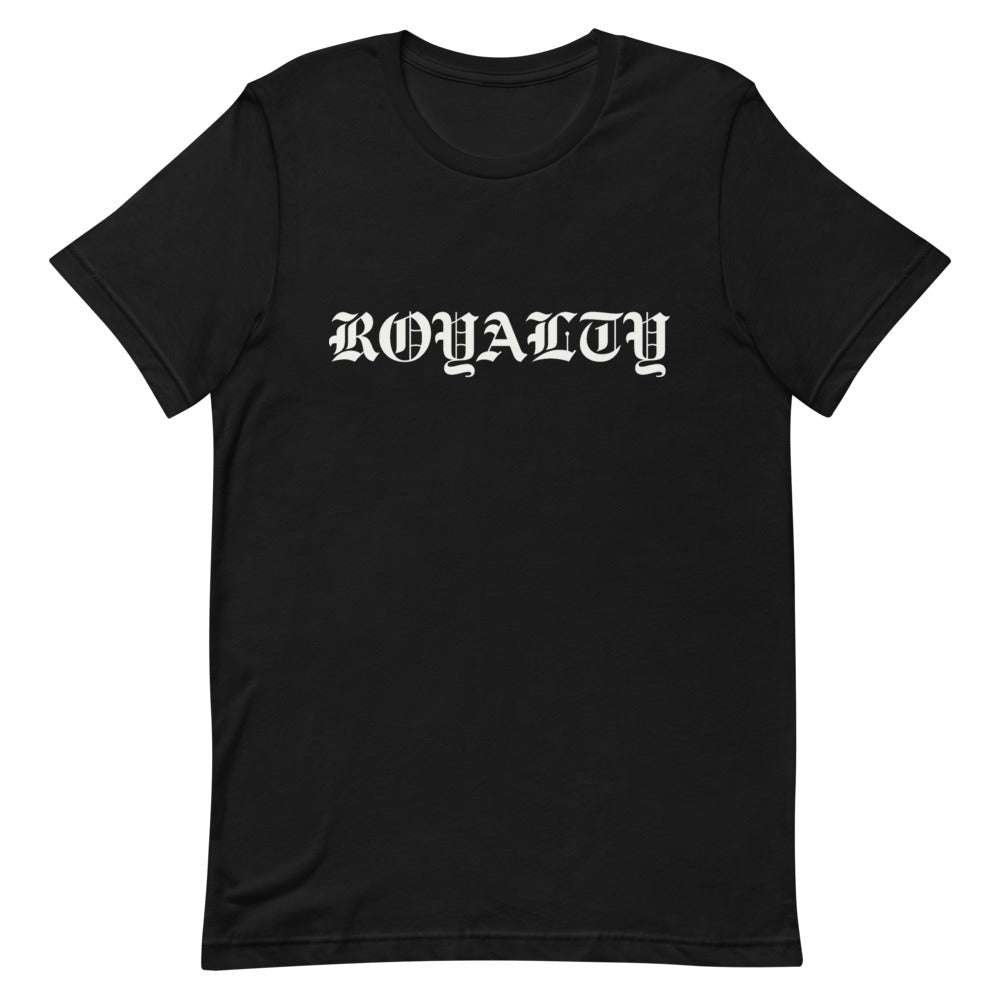 Camiseta negra Street Royalty Hood con lettering blackletter ROYALTY en blanco roto, vista frontal plana