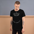 Camiseta Corona Arco — Negro — modelo con tatuajes
