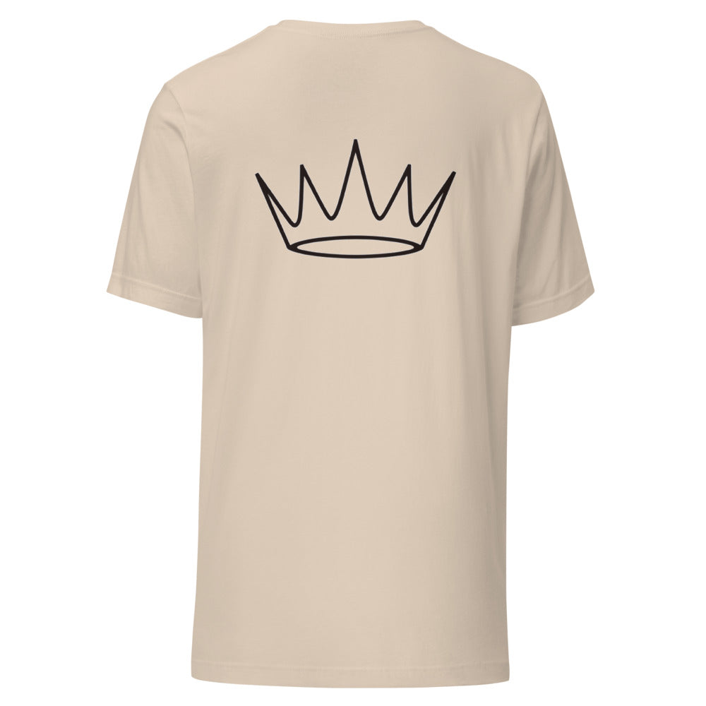 Camiseta crema Street Royalty con corona y arco de texto estampados en la espalda — vista trasera
