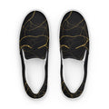Zapatillas slip-on negras con venas de oro kintsugi, vista frontal